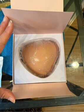 Boomba - ultra boost insets/size C 
Nude Heart-Shaped Adhesive bra padding